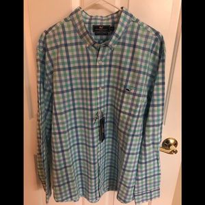 Vineyard vine men shirt